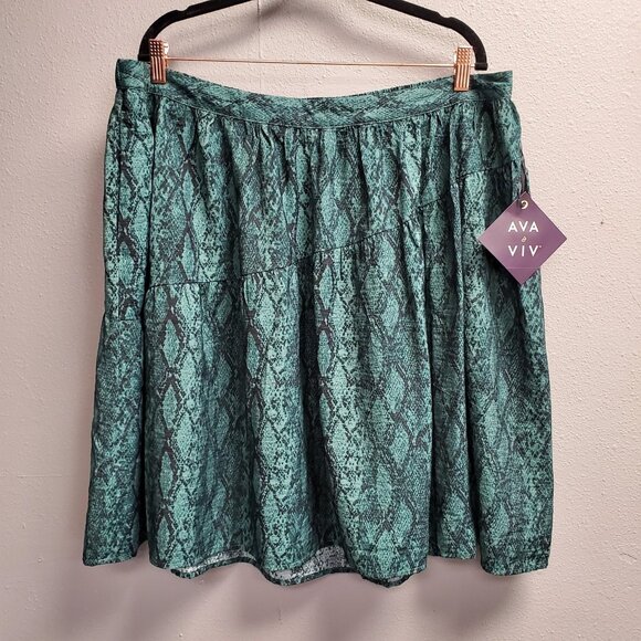 Ava & Viv Skirt Womens 1X Green Snake Print Tiered Pockets Rayon Lightweight New - Picture 1 of 13